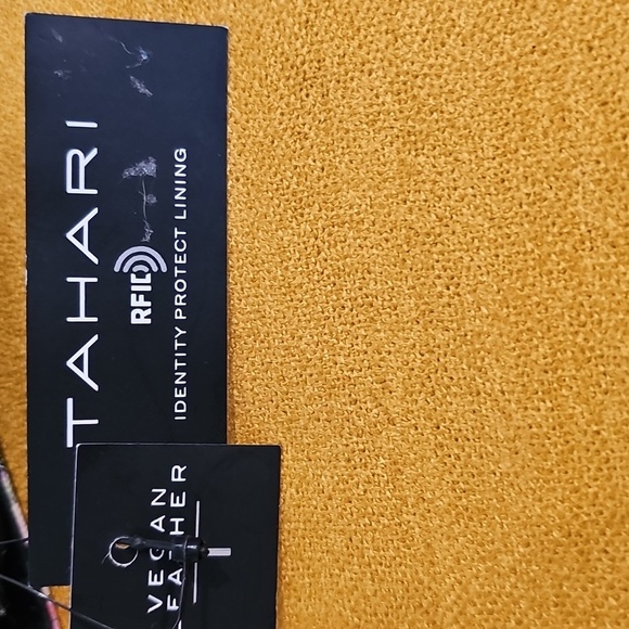 TAHARI RFID WALLET, Black, Floral Paris Patterned, Vegan Leather NWT - Picture 4 of 9